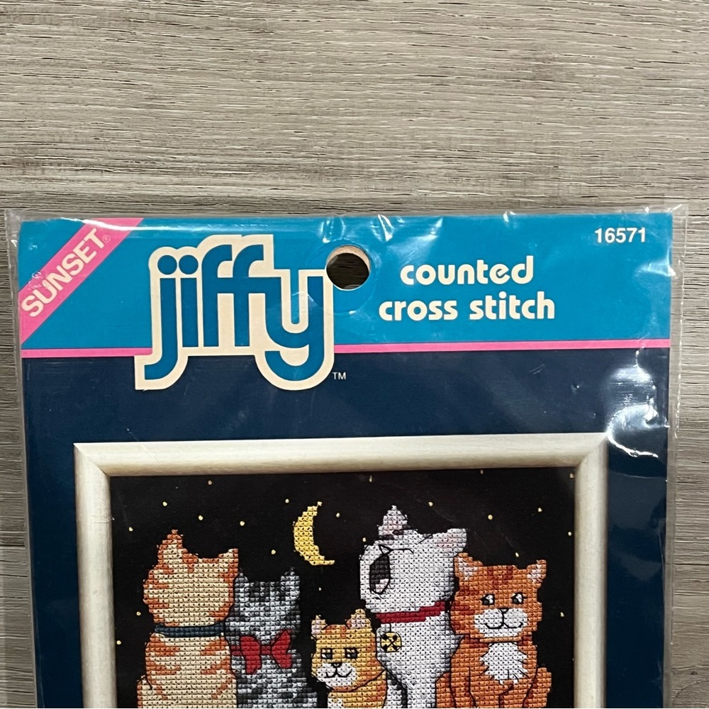 NWT Dimensions (Sunset/Jiffy) Midnight Meow Cats Counted Cross Stitch Kit - Picture 5 of 10
